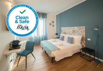 Casa Stazione allows 18 year olds to book a room