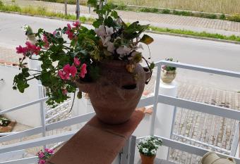 Mari En has Balcony rooms