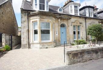 Barns Serviced Accommodation has Balcony rooms