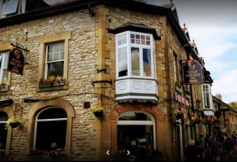 Ye Olde Nags Head allows 18 year olds to book a room