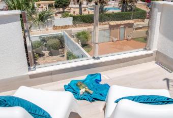 Beach Villa Flamenca has Balcony rooms