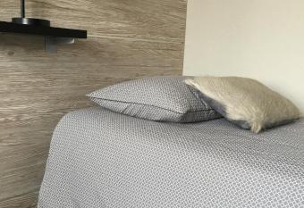 Caf   Tivoli has Balcony rooms