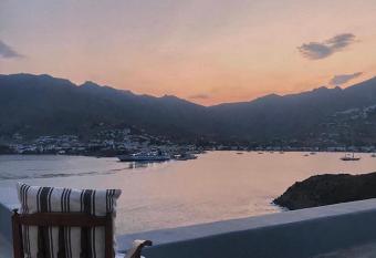 Astra Serifos has Balcony rooms