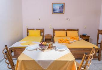 Arsinoi Studios and Apartments has Balcony rooms