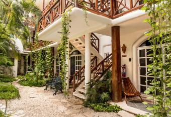 Selva y Mar Apart Hotel has Balcony rooms