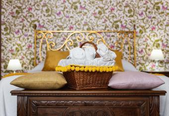 La Chiocciolina allows 18 year olds to book a room