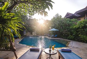 Sri Phala Resort & Villa allows 18 year olds to book a room