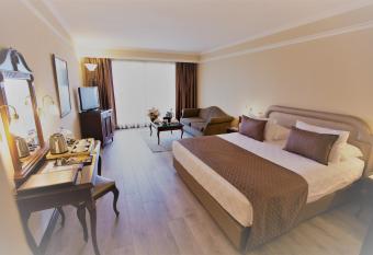 Karaca Hotel has Balcony rooms