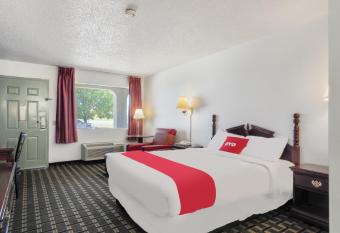 Lonestar Inn & Suites, Erick Ok Hwy 40 By OYO has Smoking rooms