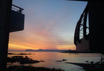 Sea Breeze allows 18 year olds to book a room