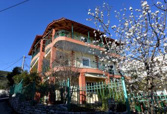 Manto House - Ermis Appartment allows 18 year olds to book a room