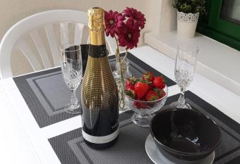 Royal Apartament-200m From Beach- Wifi has Balcony rooms