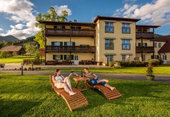 Ferienwohnungen Hotel Garni D  rflerwirt has Balcony rooms