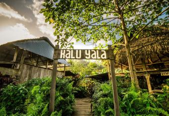 The Jungle Lodge at Kalu Yala has Balcony rooms