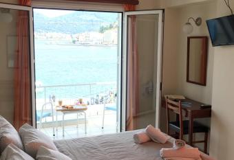 Hotel Papasotiriou has Balcony rooms