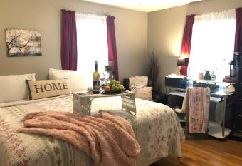 Corporate B&B DTN Mall Hospitals-Kitchen-Pets OK has Balcony rooms