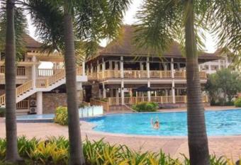 Condo Near SM Mall allows 18 year olds to book a room