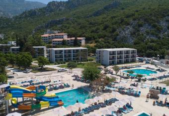 HILLS - Pearl Beach Resort has Balcony rooms