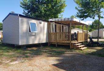 Les Dunes de Contis *** has Balcony rooms
