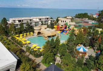 Dreamland Oasis 7 Chakvi has Balcony rooms