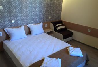 Guest House Afrodita has Balcony rooms