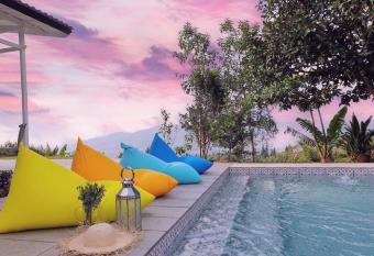 Villa Sky By The Villas 100 has Balcony rooms