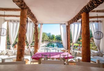 SA FONDA has Balcony rooms