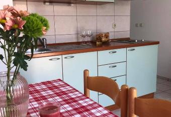 Apartmani Tomeli   has Balcony rooms