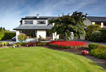 Shelmalier House allows 18 year olds to book a room