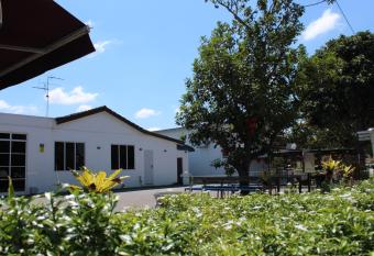 RV @ U GARDEN STAY allows 18 year olds to book a room