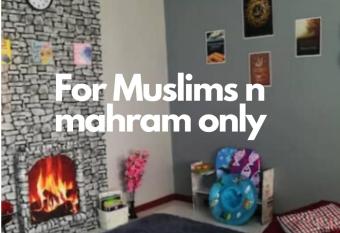 Medina Muslims Guesthouse has Balcony rooms