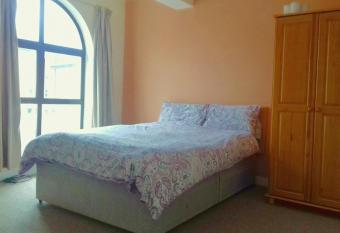 THE FORTWELL BOARDING HOUSE allows 18 year olds to book a room