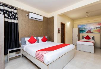 OYO 30478 La Bella Hotel allows 18 year olds to book a room