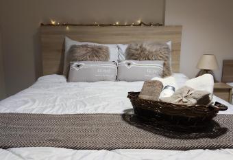 Rock & Roll 2 - Modern apartment in Trikala has Balcony rooms