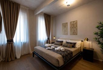 Verona Romana Apartments allows 18 year olds to book a room