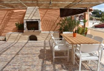 Patras Studio has Balcony rooms