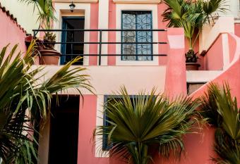 Mascot Garden Rooms has Balcony rooms