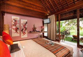 Ubud Padi Villas has rooms with a private hot tub