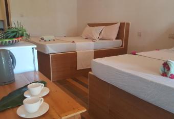 BARIDI VILLA has Balcony rooms