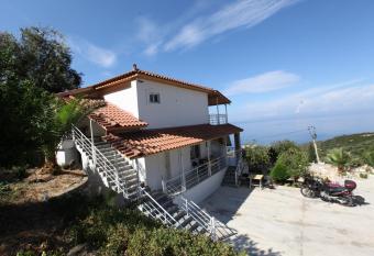 Vila Riza Veliu has Balcony rooms