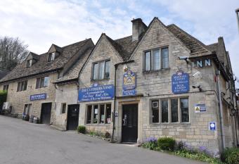 The Clothiers Arms has Balcony rooms
