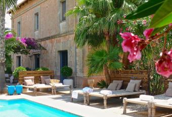 Villa Station by Cassai has Balcony rooms