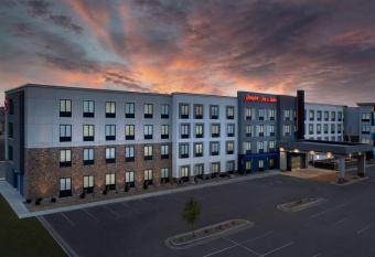 Hampton Inn and Suites Rapid City Rushmore allows 18 year olds to book a room