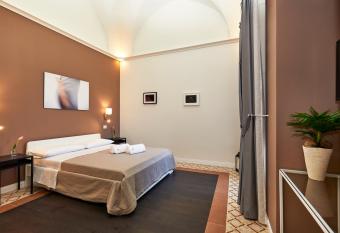 Donna Teresa Guest House allows 18 year olds to book a room