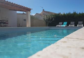 la maison de celine has Balcony rooms