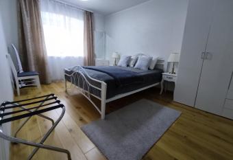 Romantic suite with sauna, free parking allows 18 year olds to book a room