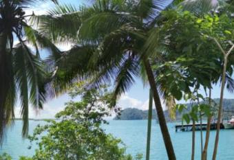 Hotel Pura Vida BackPackers Golfito allows 18 year olds to book a room