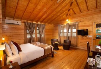 The Porcupine Castle Resort has Balcony rooms