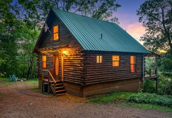 Buffalo River Basin Cabin- Secluded views make this an instant favorite allows 18 year olds to book a room
