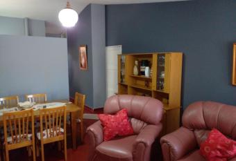 Confort y tranquilidad al 100% has Balcony rooms